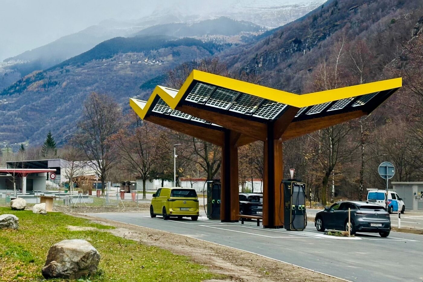 fastned ladestation estación de carga schweiz suiza lavorgo 2025 02 min Fastned ladestation estación de carga schweiz suiza lavorgo min