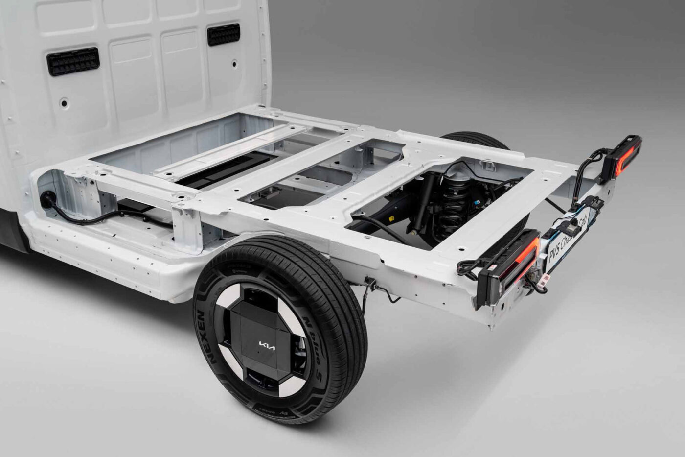 kia pv5 chassis cab solutrans 2025 06 Kia pv5 chassis cab solutrans