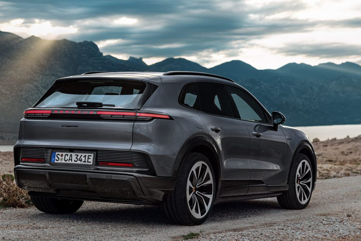 Porsche cayenne electric e4 weltpremiere