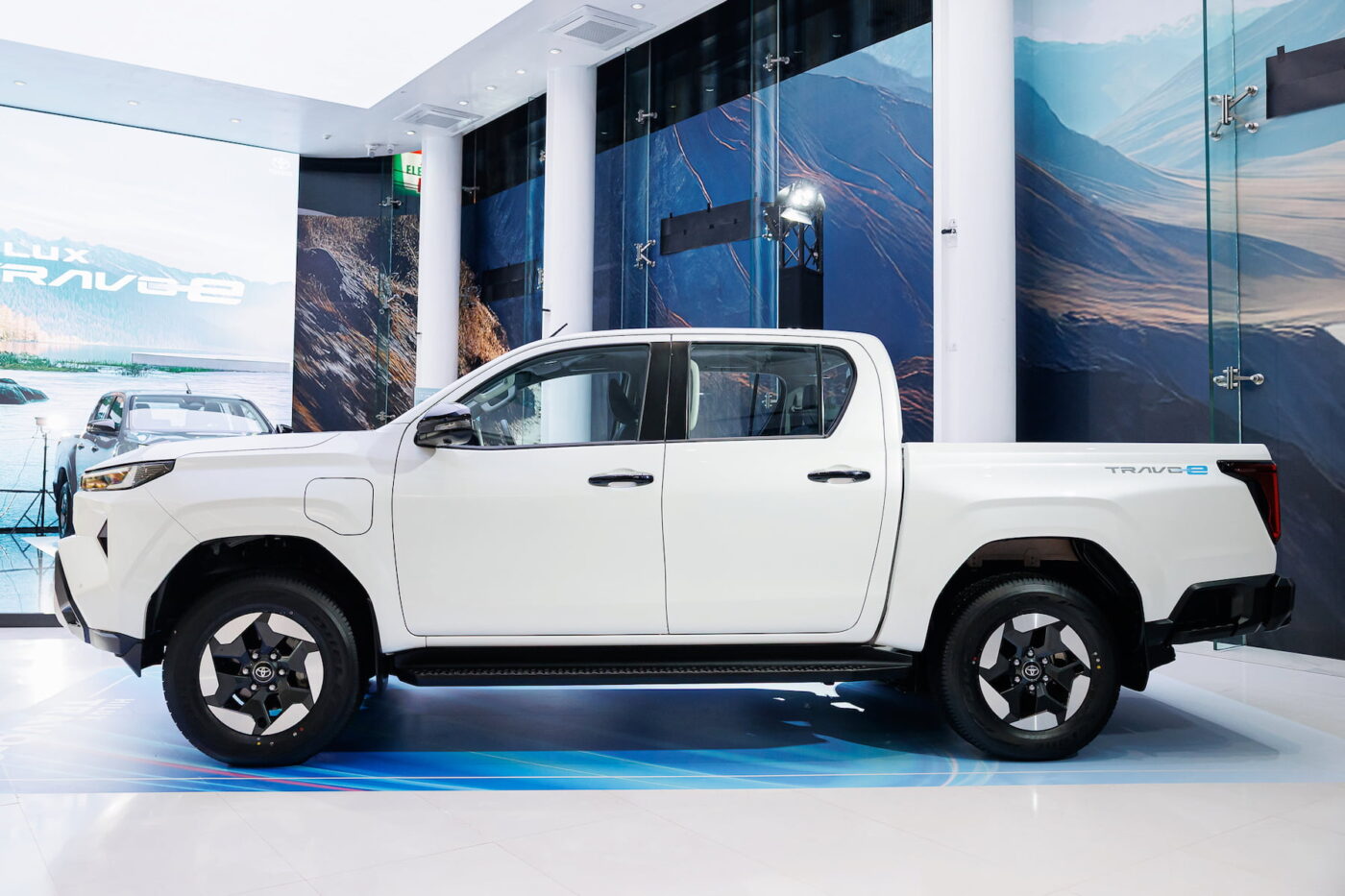 Toyota hilux bev side profile