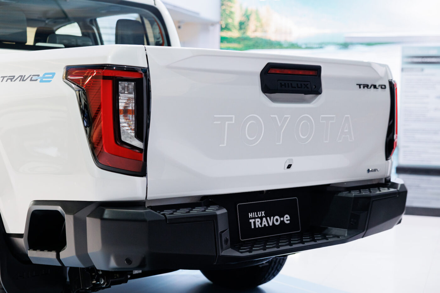 Toyota hilux bev tailgate