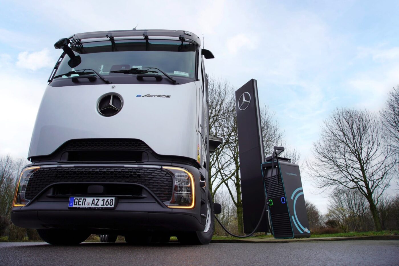 Daimler truck eactros ladestation alpitronic e lkw deutschland