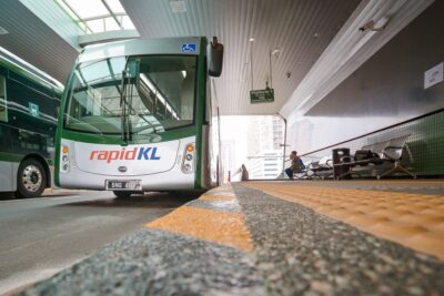 Autobuses eléctricos malasia prasarana recortada