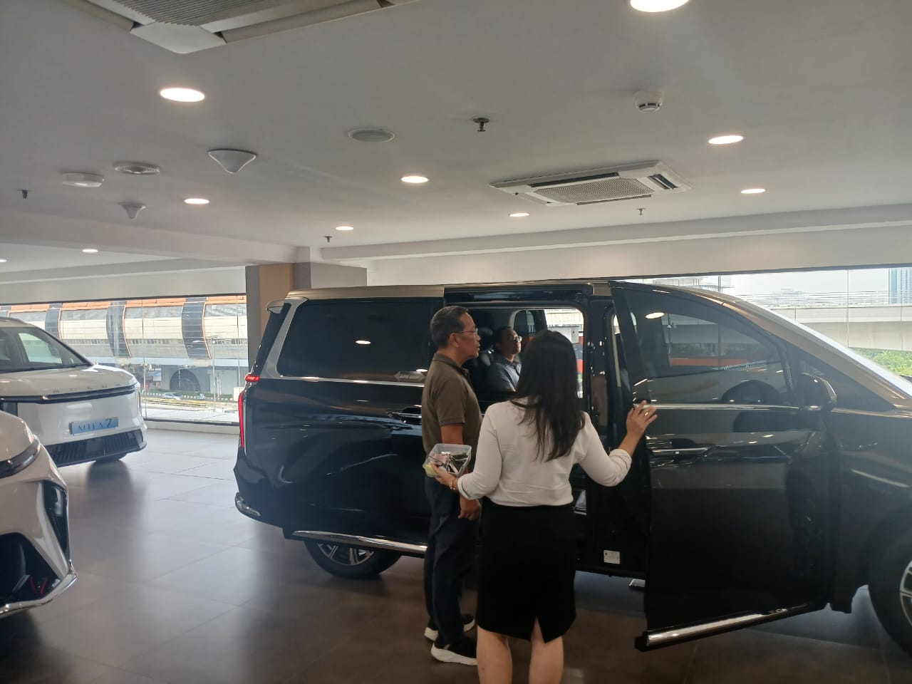 Evento Maxus mifa indonesia showroom