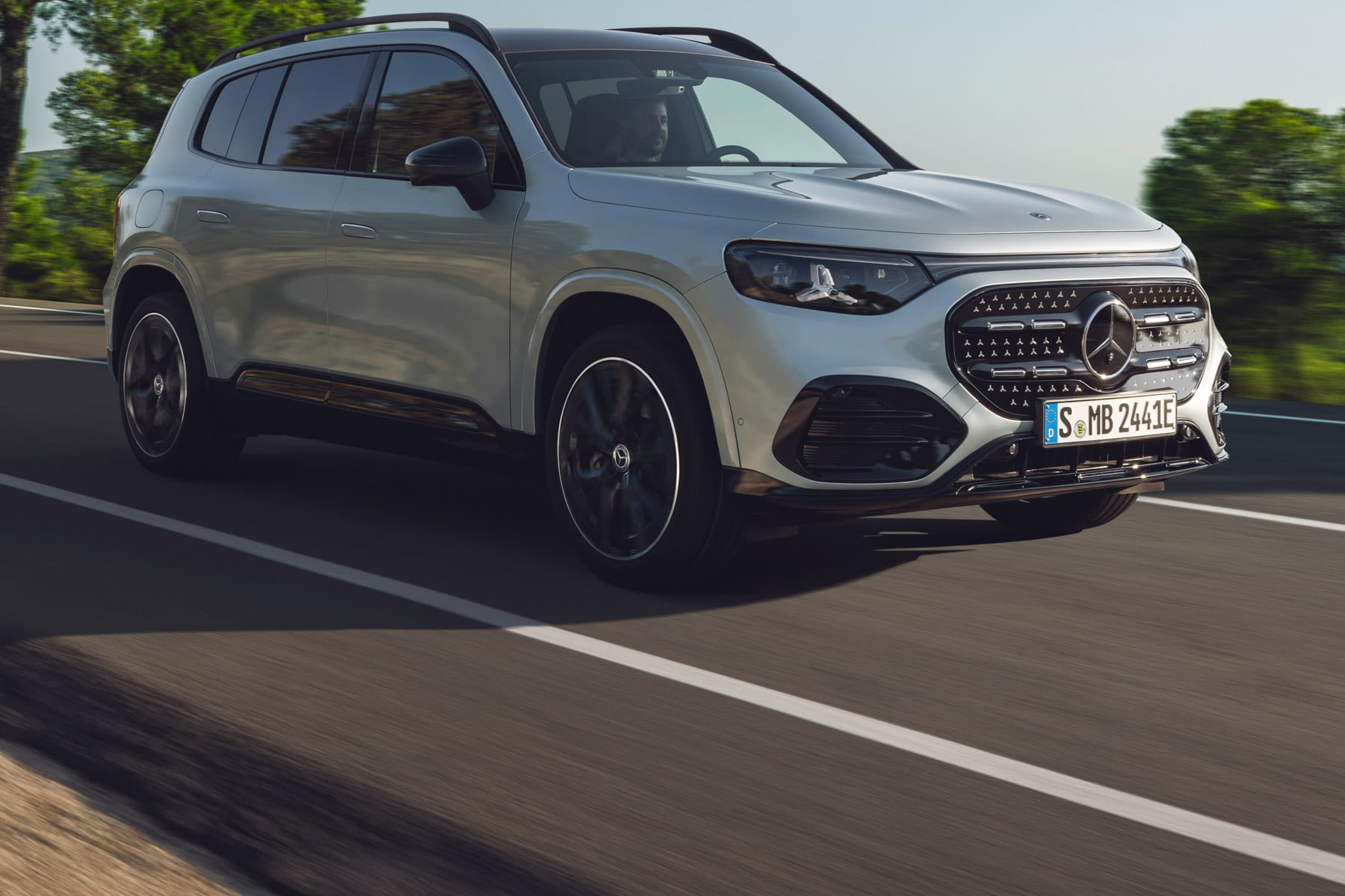 World premiere of the Mercedes GLB: the practical number three - electrive.com