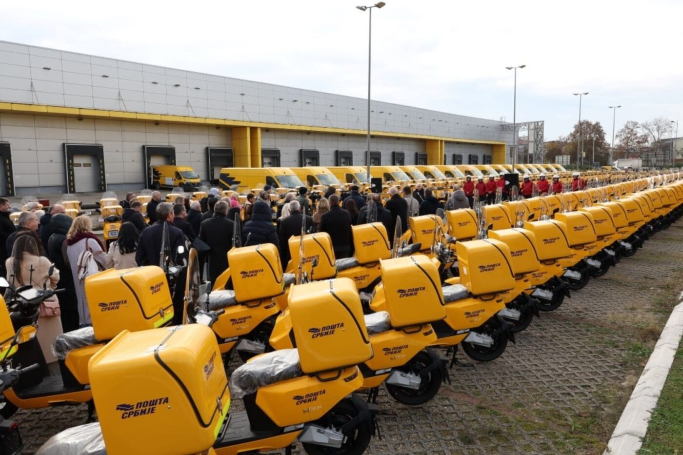 posta srbije e roller scooter eléctrico serbien serbia 2025 04 Posta srbije e roller electric scooter serbien serbia