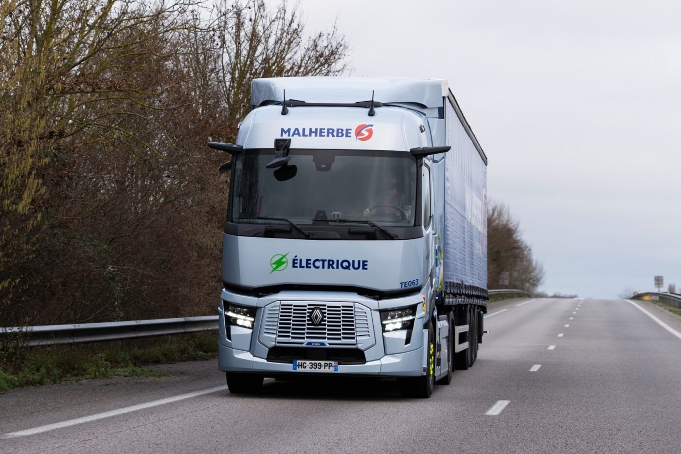 Renault trucks e tech t e lkw electric truck malherbe frankreich france min