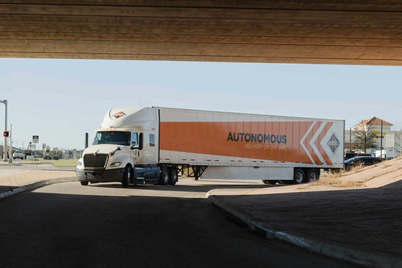 Autonomer lkw traton international plusai