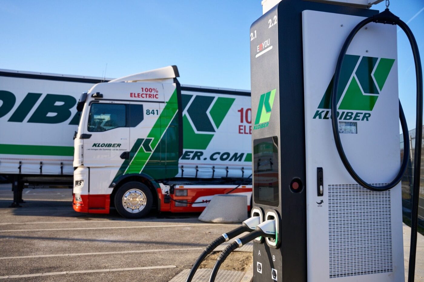 Man etgx e lkw electric truck kloiber ladestation charging station min