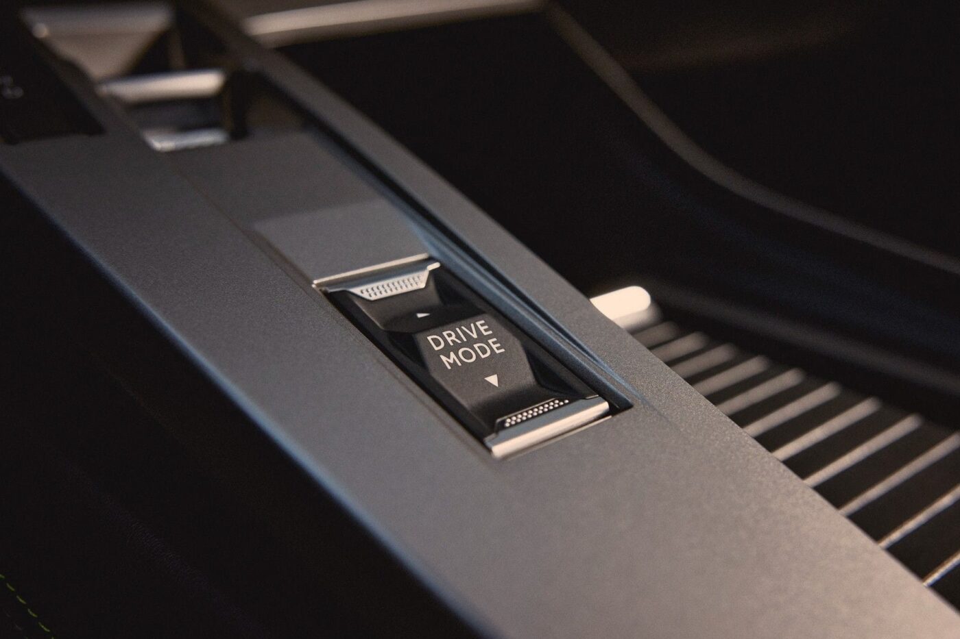 peugeot e 408 facelift 2026 02 min Peugeot e facelift min