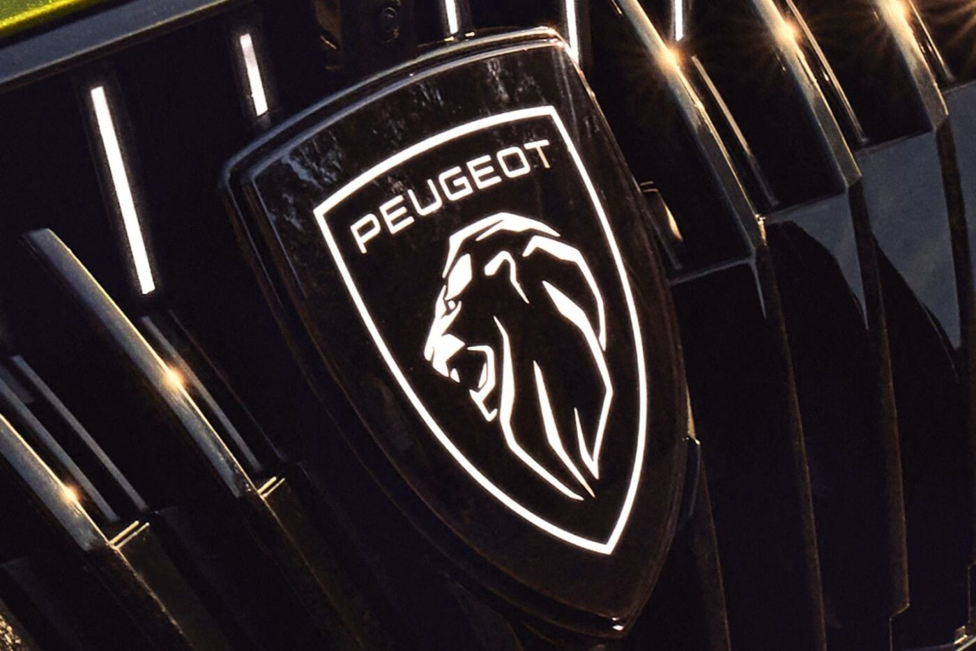 peugeot e 408 facelift 2026 08 min Peugeot e facelift min