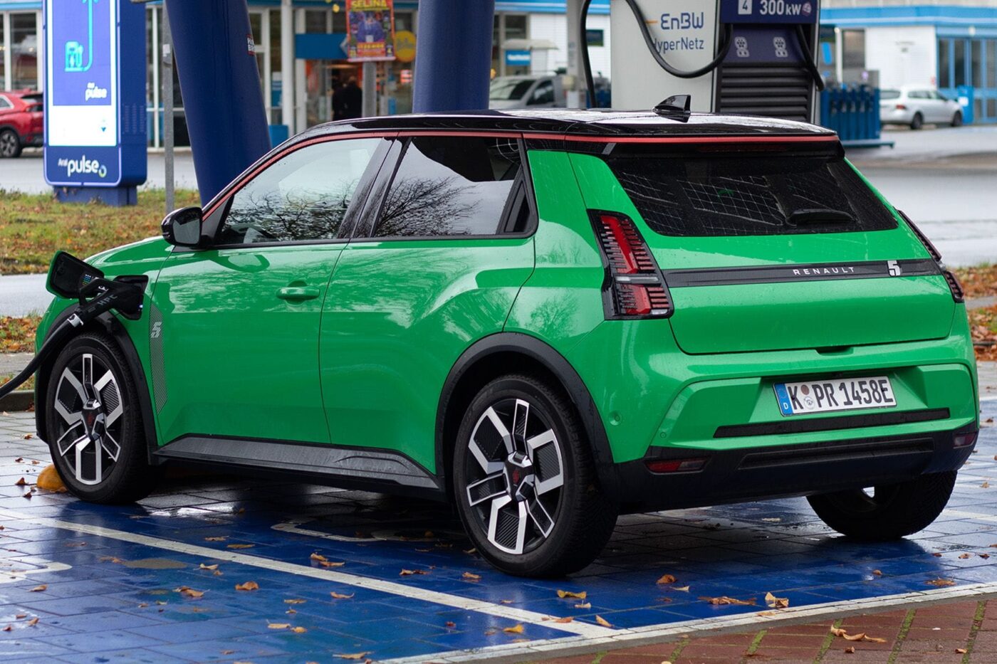 Renault e tech electric fahrbericht ladestation charging station enbw min