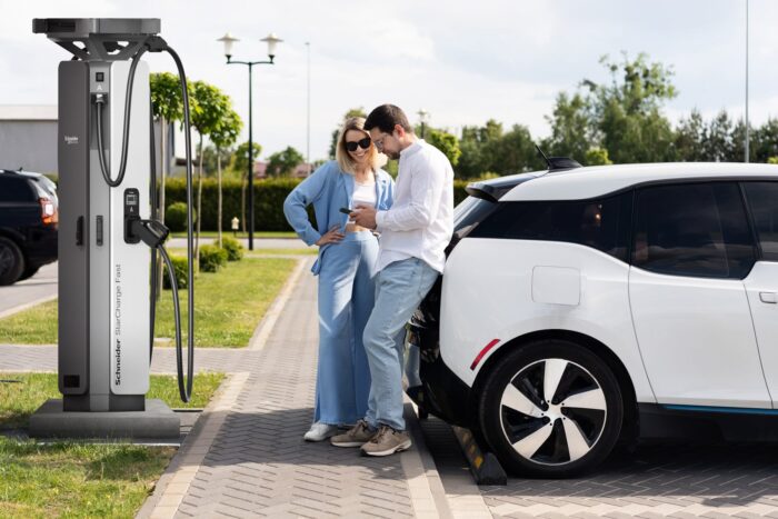 Schneider electric starcharge fast