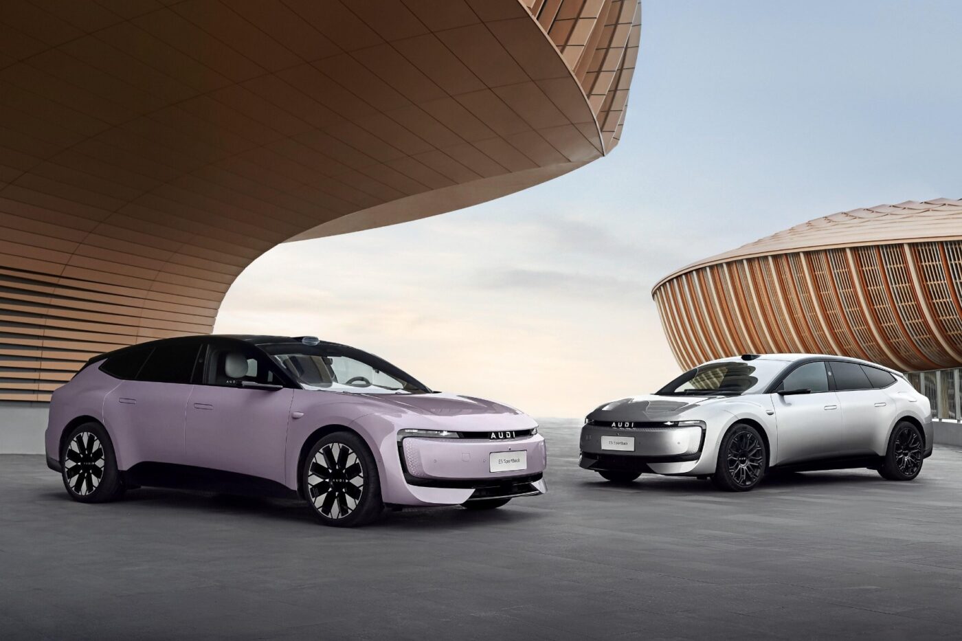 Audi e5 sportback en pastellviolett y weiss