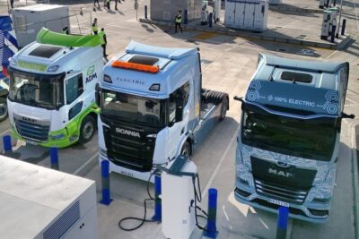 Fleete inaugura en el puerto de tilbury un centro de recarga de ehgv recortado
