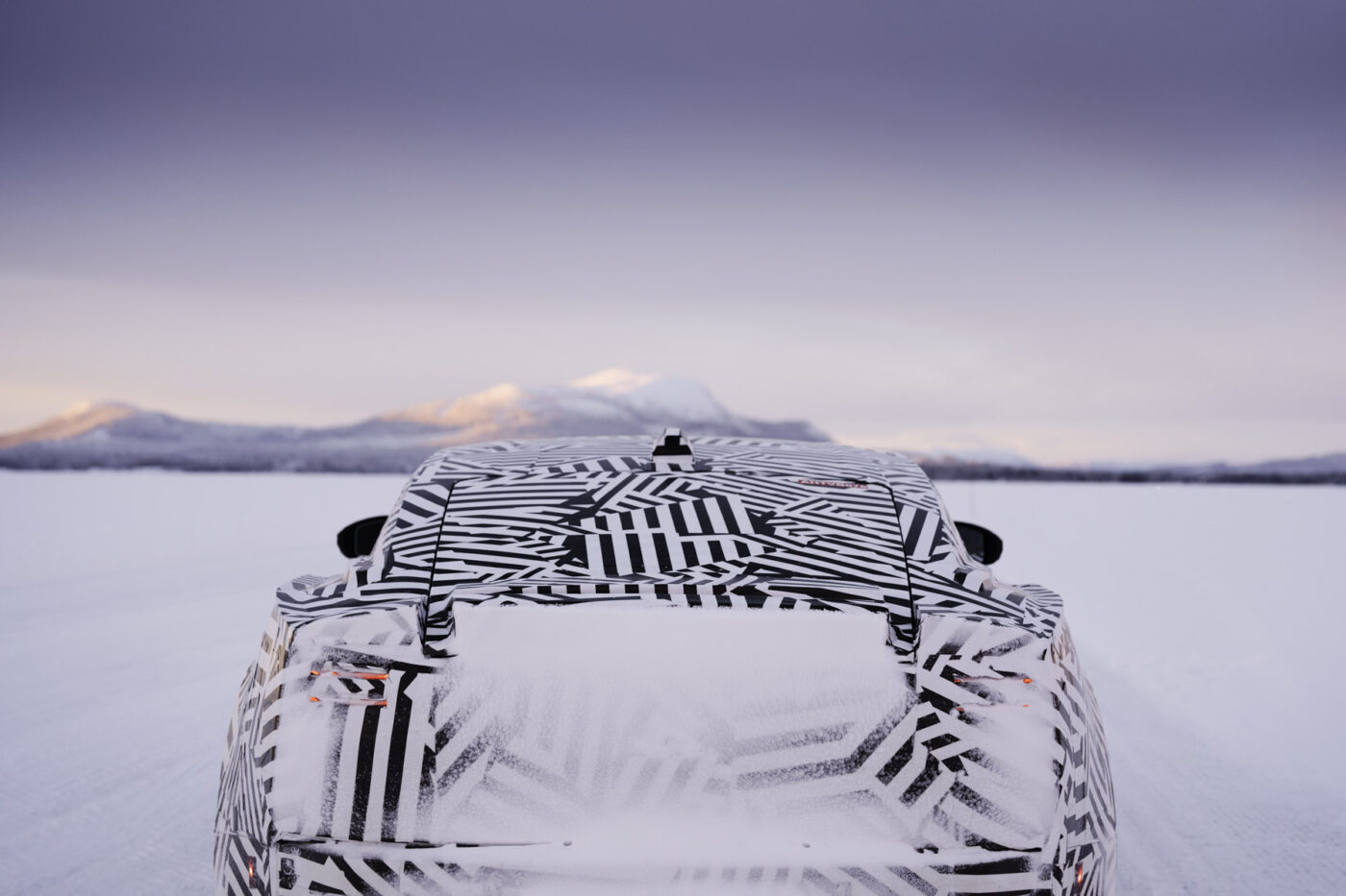 Jaguar luxury gt winter testfahrten schweden