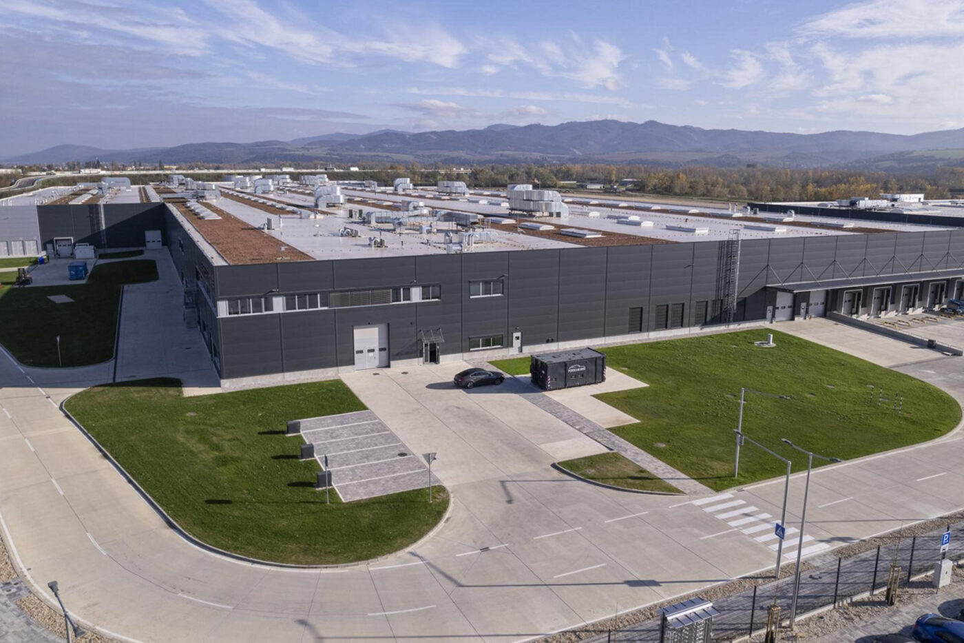 porsche cayenne electric batterie montage horna streda 2026 08 Porsche cayenne electric batterie montage horna streda