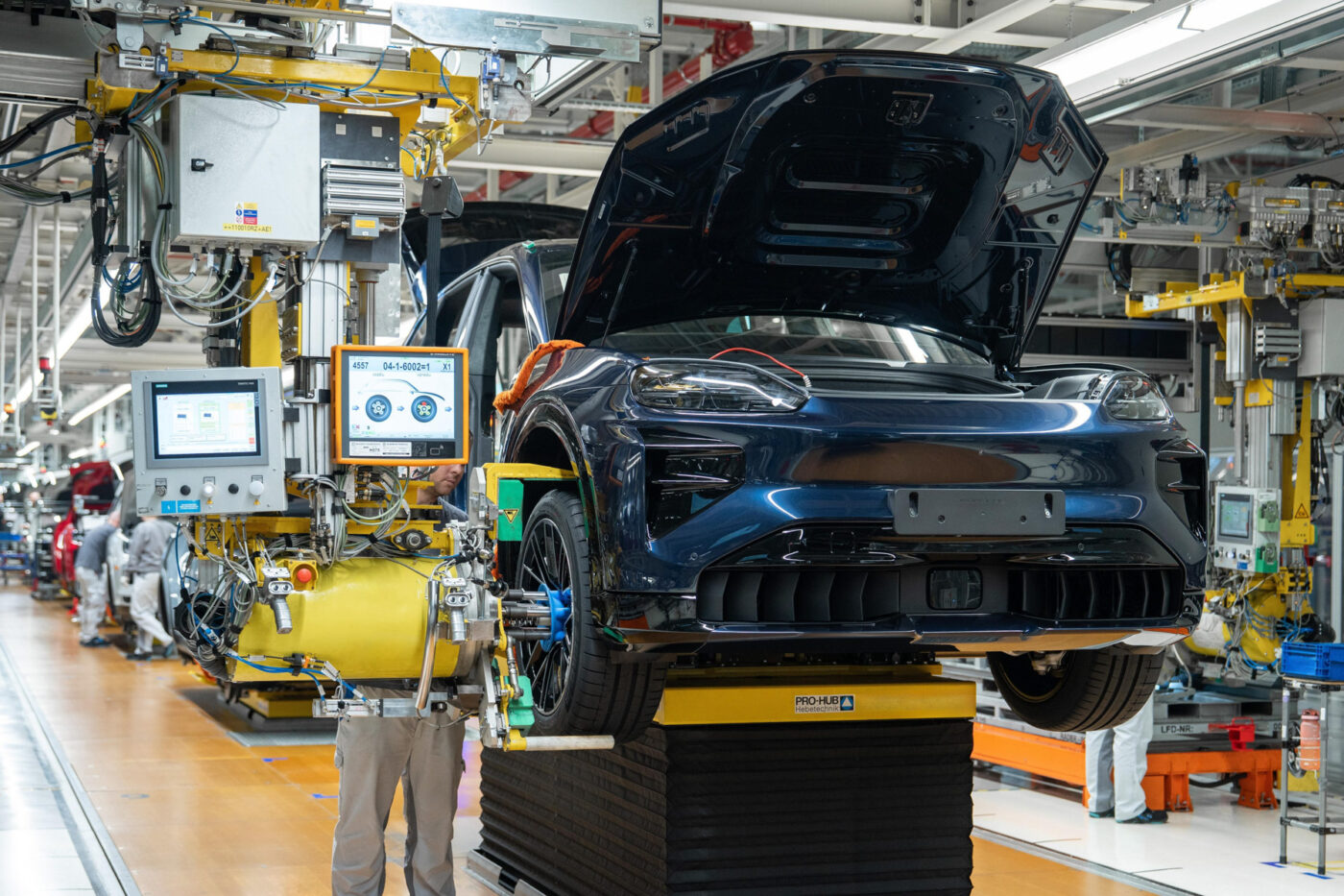 Porsche cayenne electric produktion bratislava