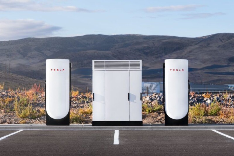 megacargador tesla lkw ladestation v4 usa