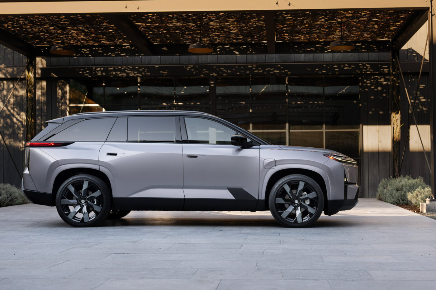 Toyota highlander bev