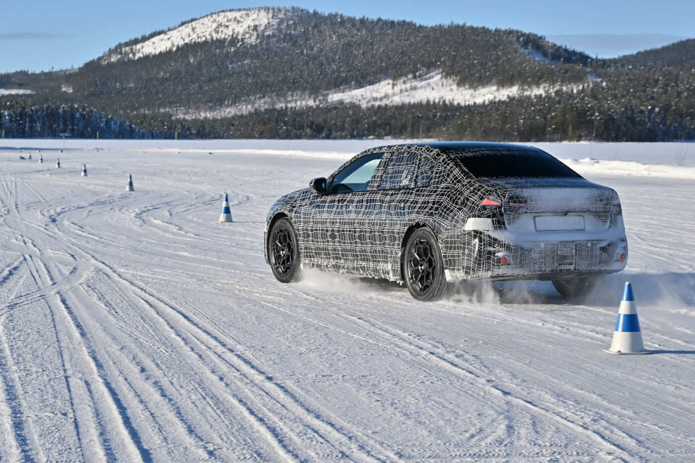 Pruebas de invierno del prototipo Bmw i3 xdrive