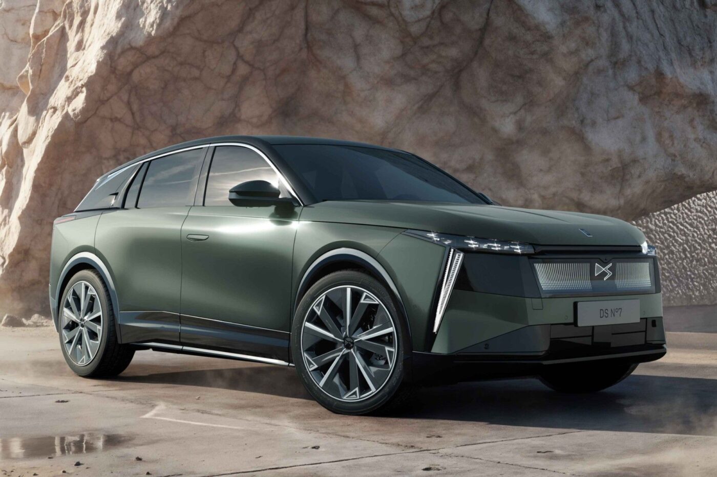 Ds automobiles ds n7 min