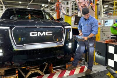 General motors produktion factory zero detroit hamtrack gmc