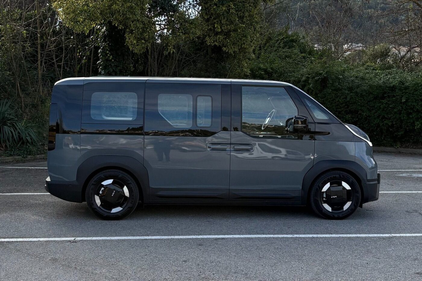 kia pv5 passenger 2026 005 min Kia pv5 passenger min