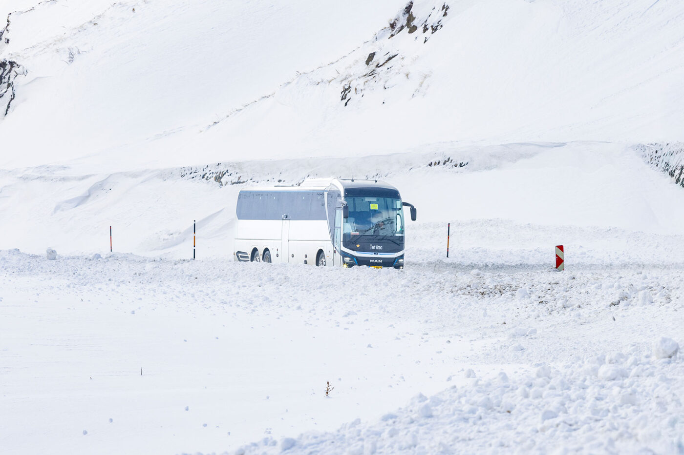 Man lions coach e e bus autobús eléctrico prueba de invierno