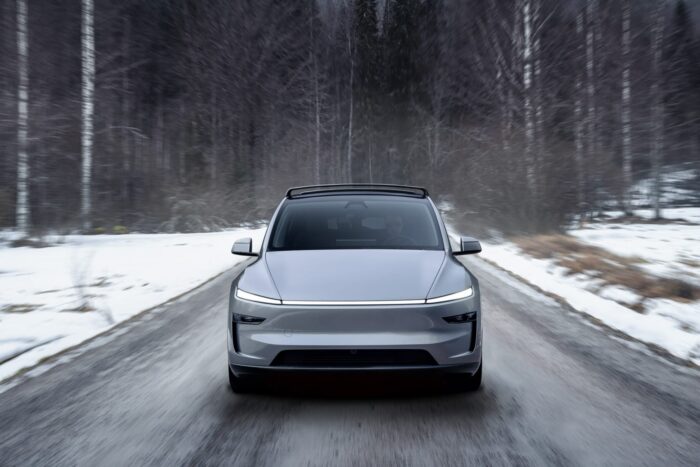 Tesla model y schnee winter