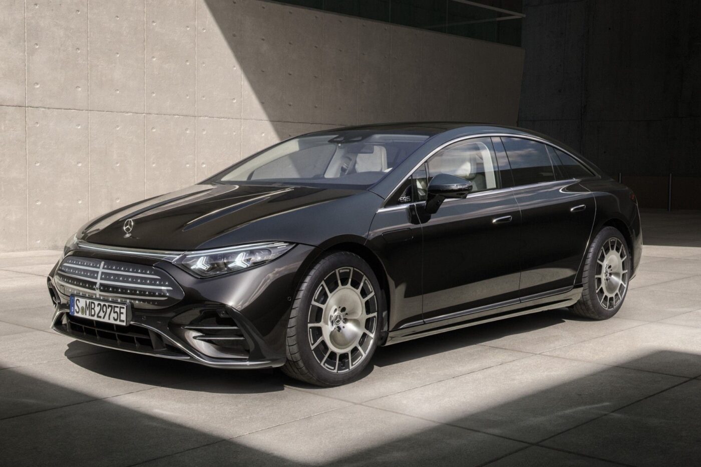 Mercedes benz eqs modelljahr min