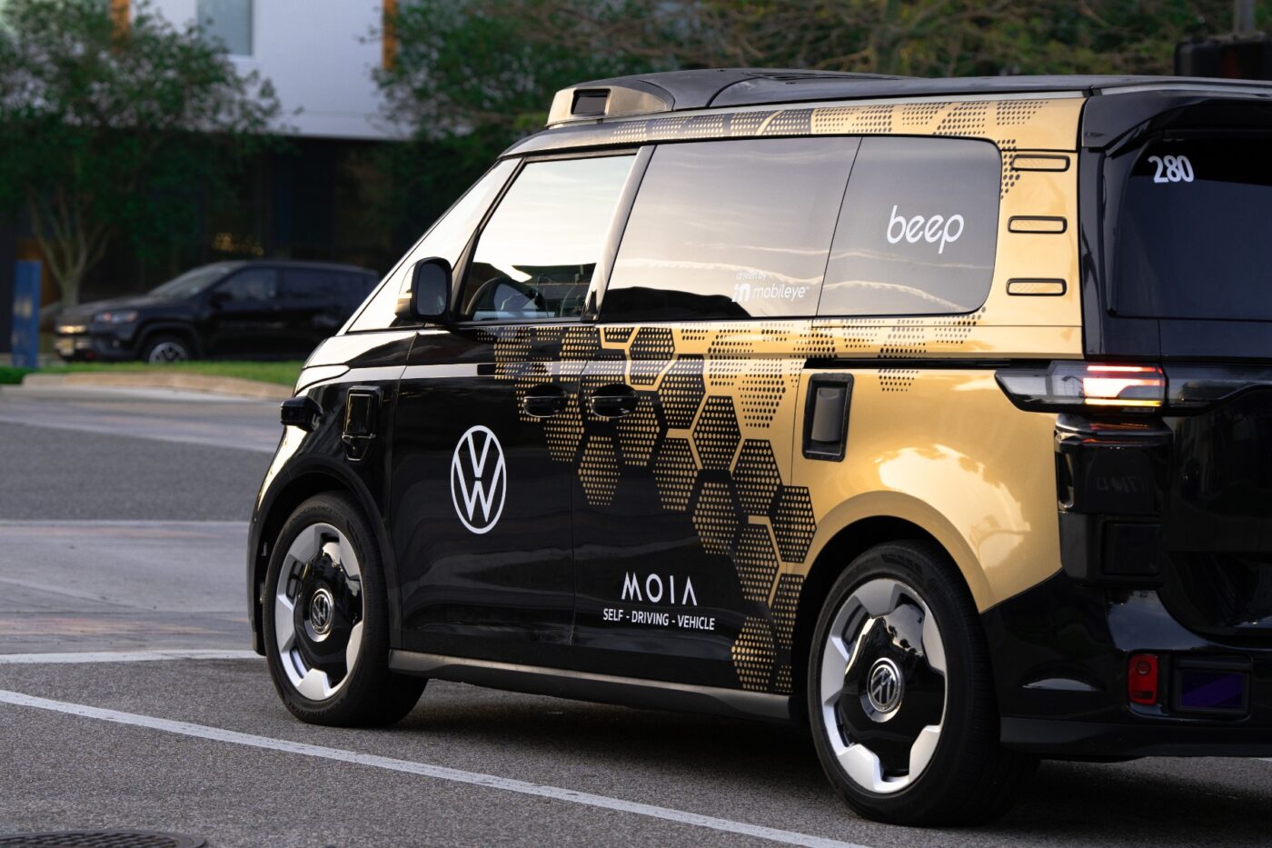 Moia beep vw id buzz ad