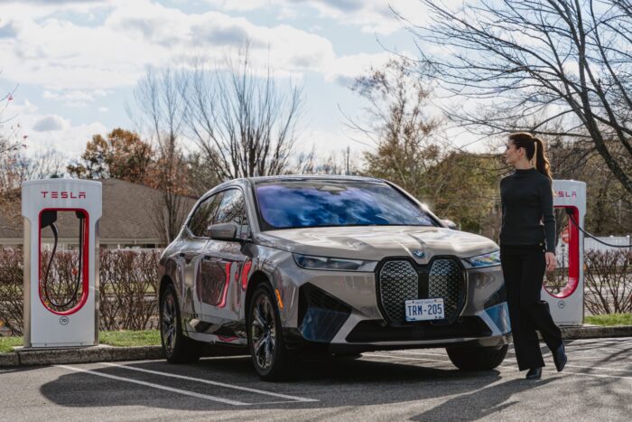 P highres bmw en tesla superch recortada
