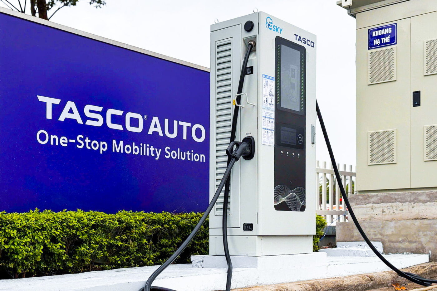 Vietnam tasco auto dc hpc charging station