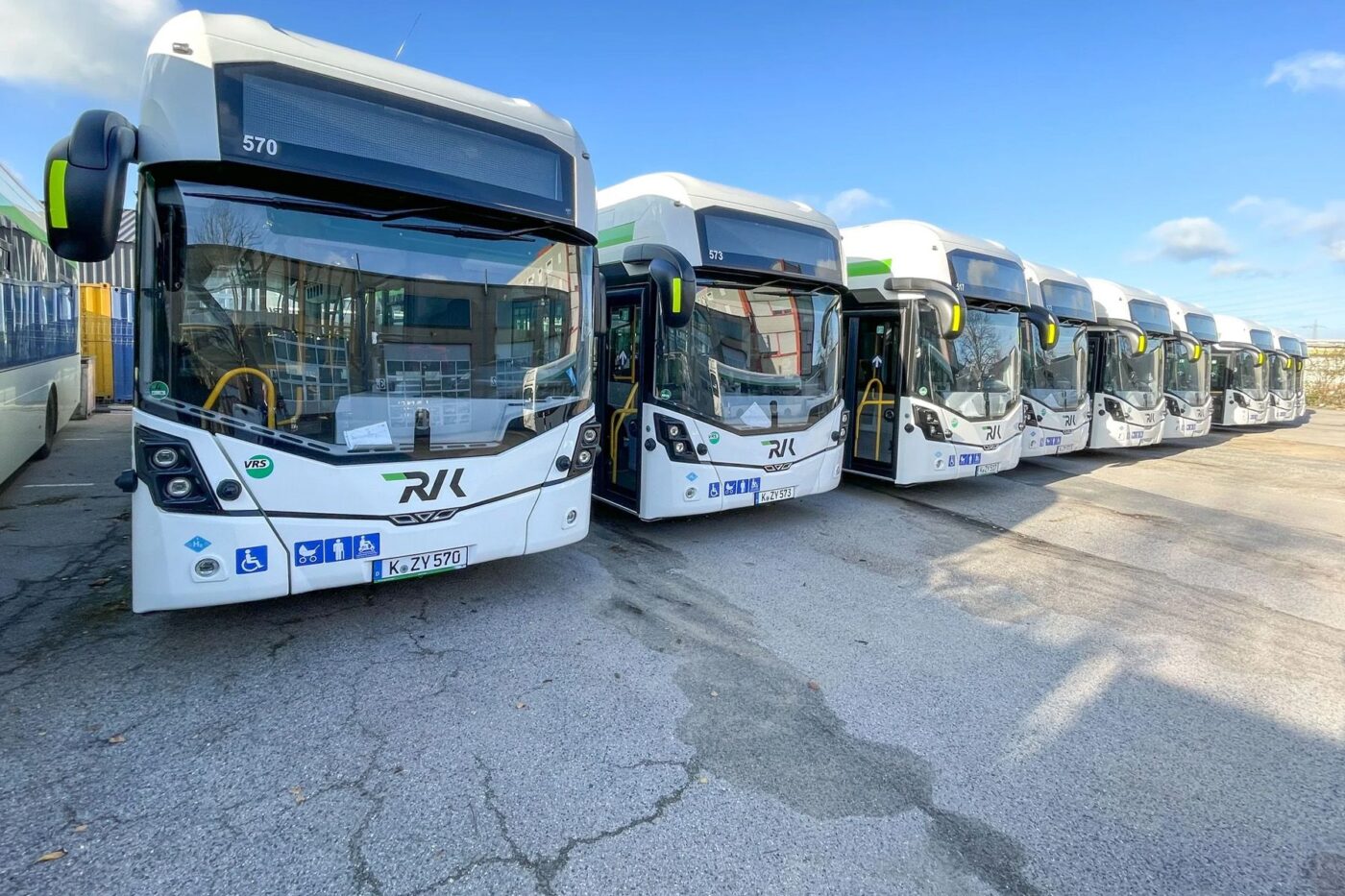 Wrightbus brennstoffzellen bus fuel cell bus wasserstoff hydrogen rvk koeln hintergrund background min