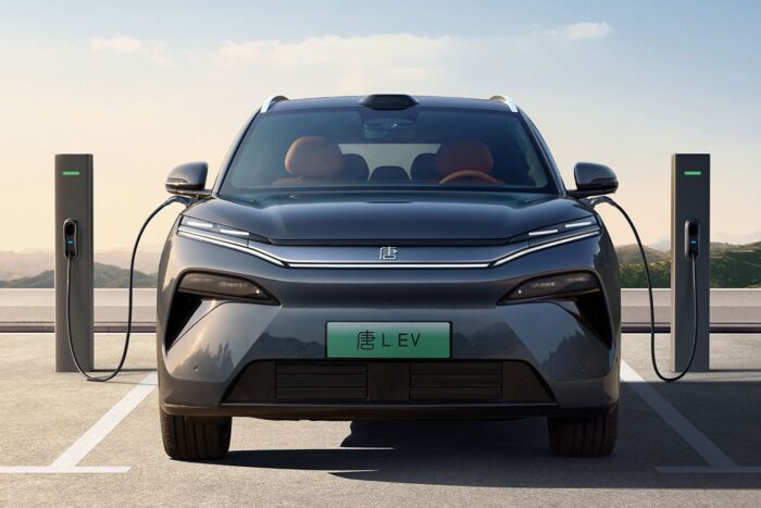 Byd tang l dual gun charging megawattladen