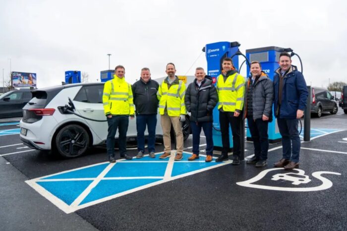 Estaciones de carga fuente evolt siemens uk dc hpc