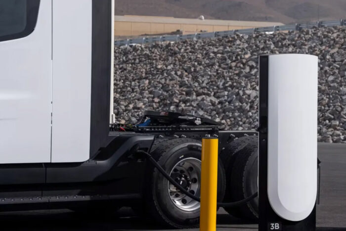 Tesla megwcharger ladestation marca blanca
