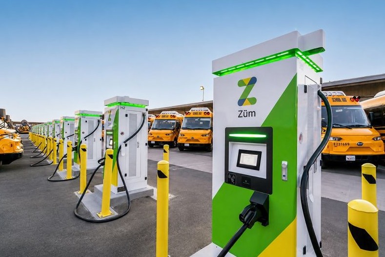 Zum san francisco autobuses escolares autobuses eléctricos estaciones de carga v2g recortada