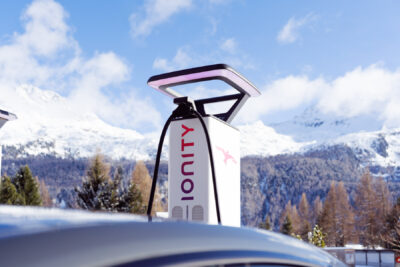 Ionity ladestation berge winter