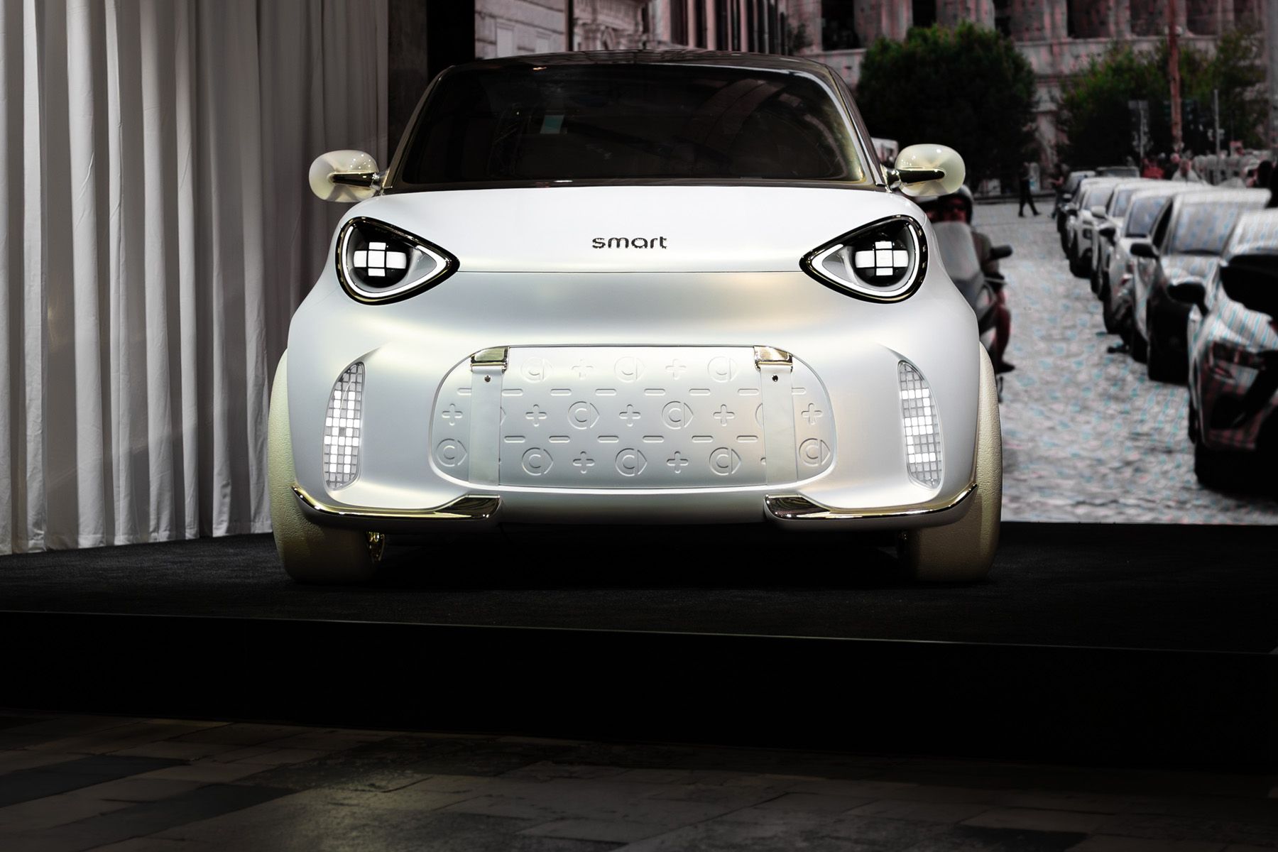 Inside the Smart #2: Timo Weil explains key vehicle features