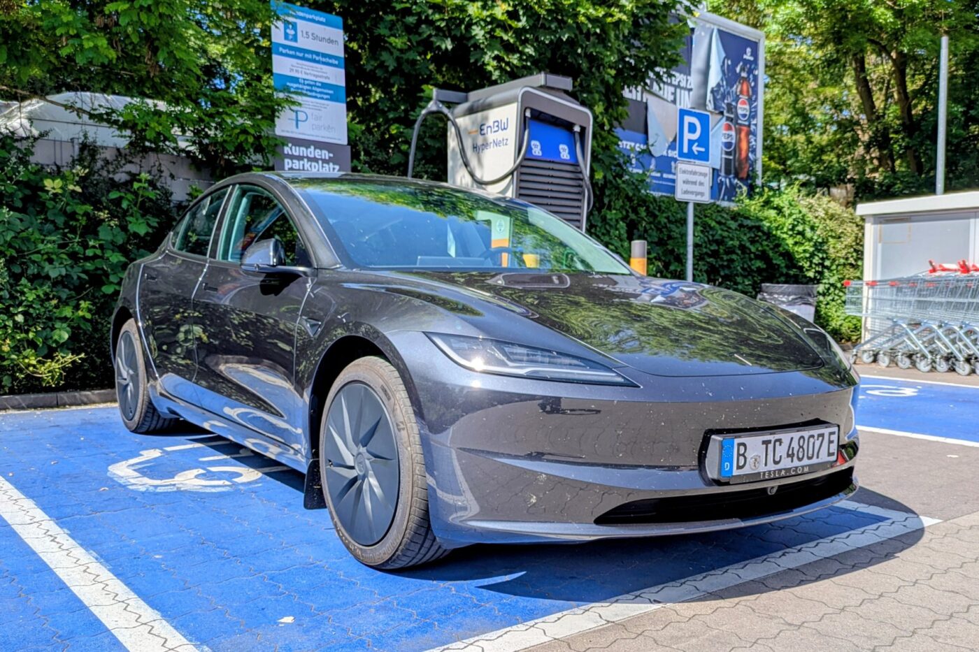 Informe de conducción del modelo Tesla, por Christoph M. Schwarzer