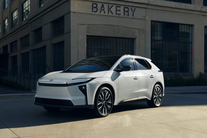 Toyota bz usa modelljahr