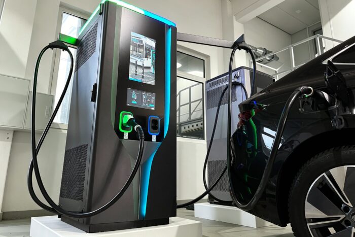 Estación de carga Xcharge HPC C7