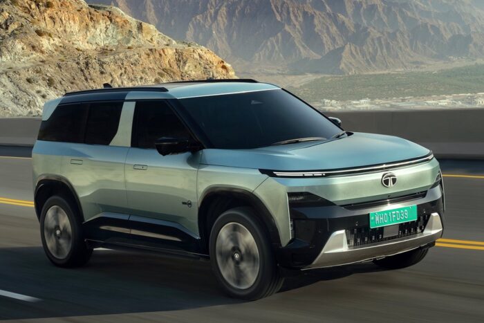 Tata Sierra EV: vista de tres cuartos delantera recortada